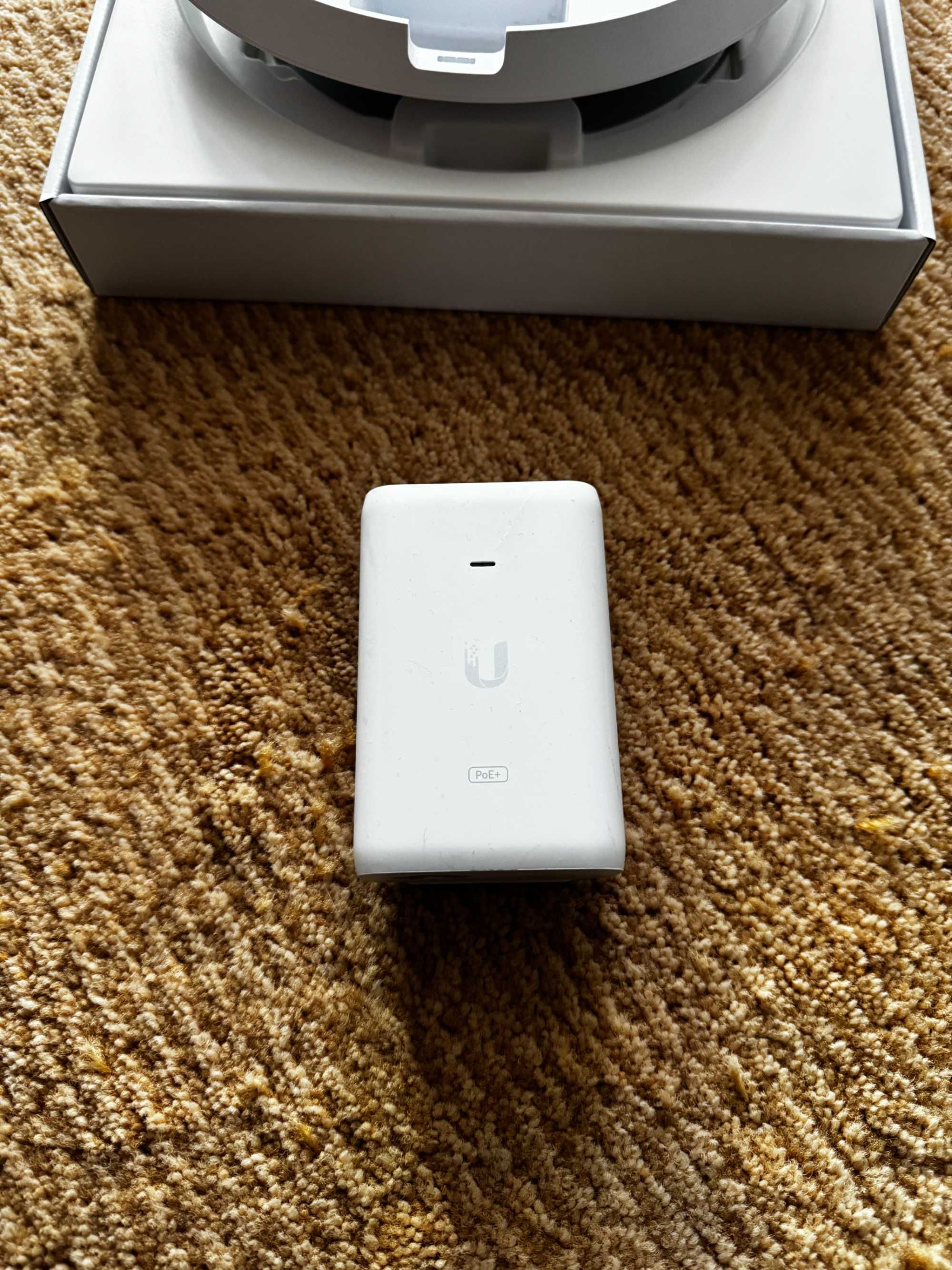 Ubiquiti U6-LR Long Range + zasilacz PoE