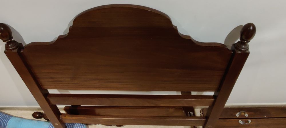 Cama SOLTEIRO de madeira maciça de BOA qualidade