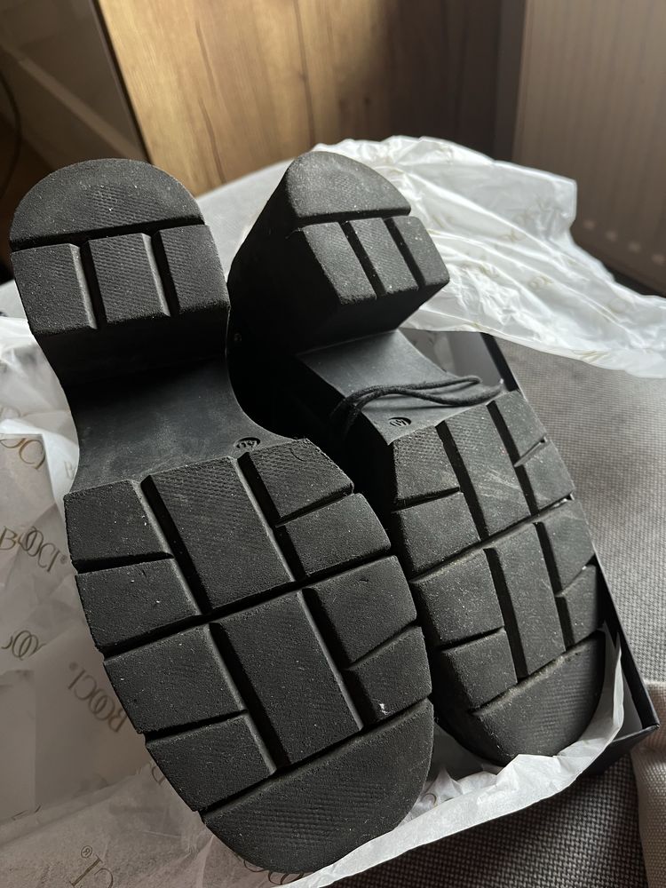 Buty Botki skórzane Bocci zlote dodatki