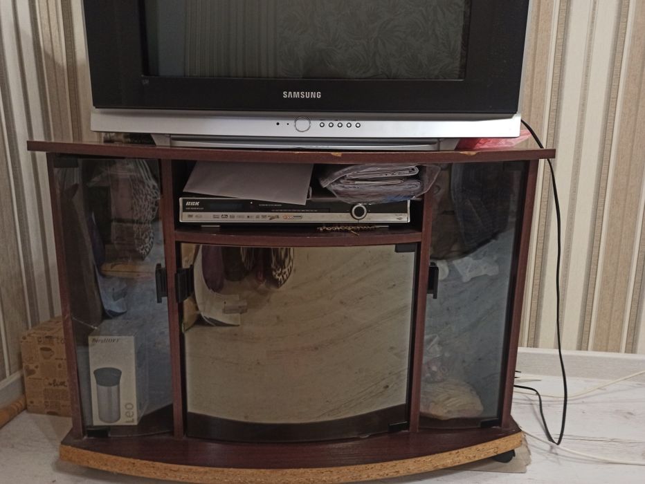 Тумба під телевізор