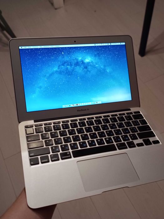 Apple MacBook Air 11 inch