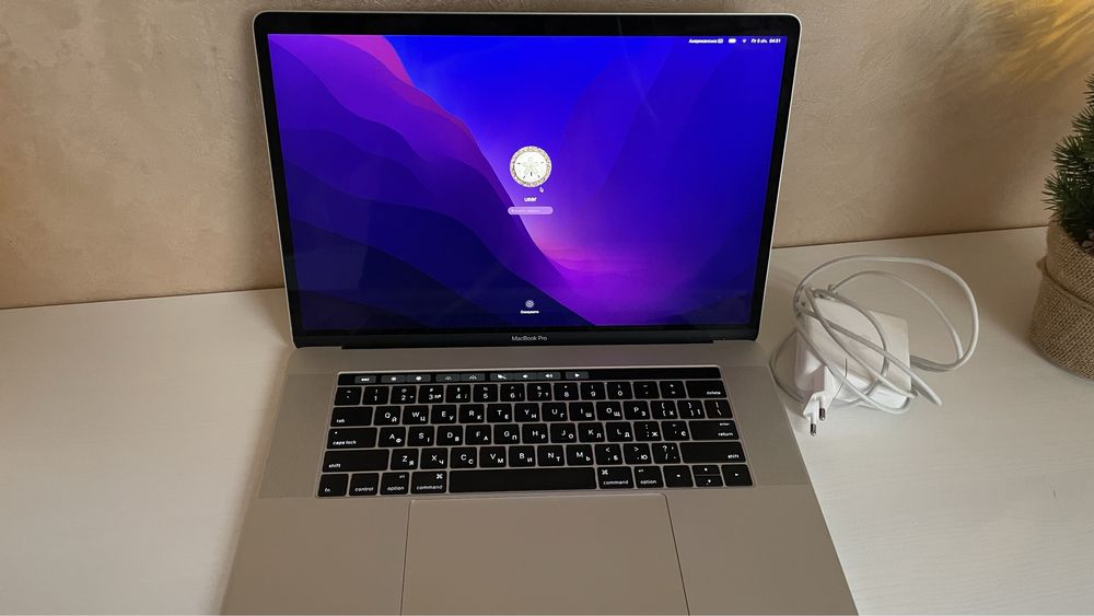 Macbook Pro 13.3 2017 Retina 16Ram 512Gb i7