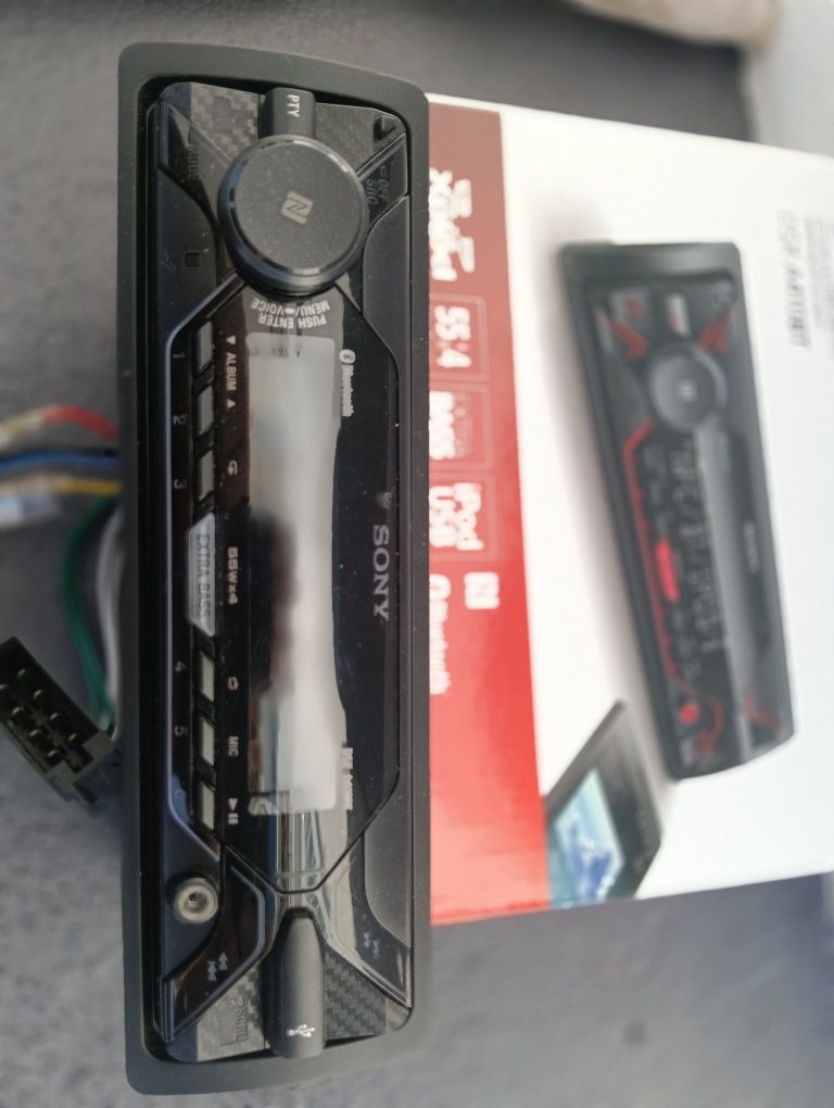 Auto radio Sonny