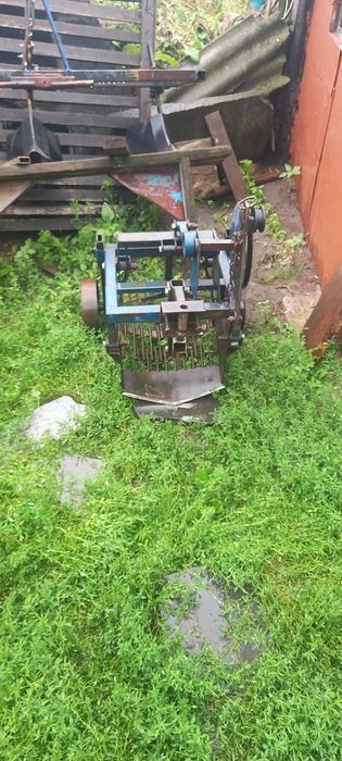 Картоплекопач для міні трактора