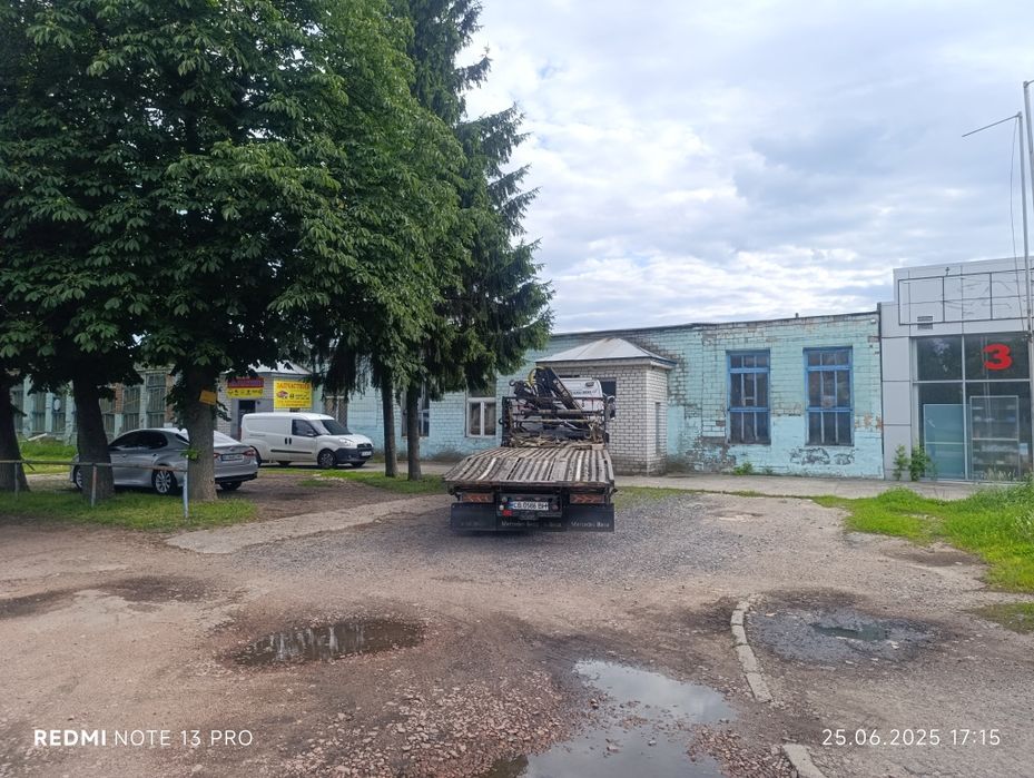 Продаж нерухомості автосалону та СТО