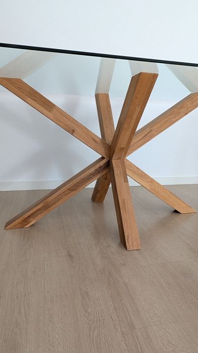 Mesa de jantar de vidro