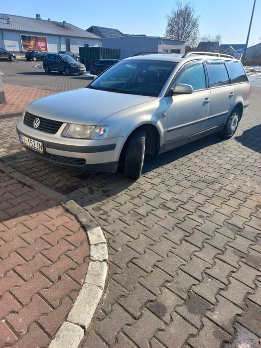 Sprzedam Volkswagen Passat B 5 1.6 benzyna
