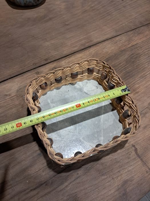 Ozdobny koszyk wiklinowy