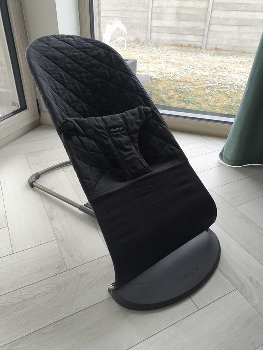 Bujaczek leżaczek Babybjorn czarny