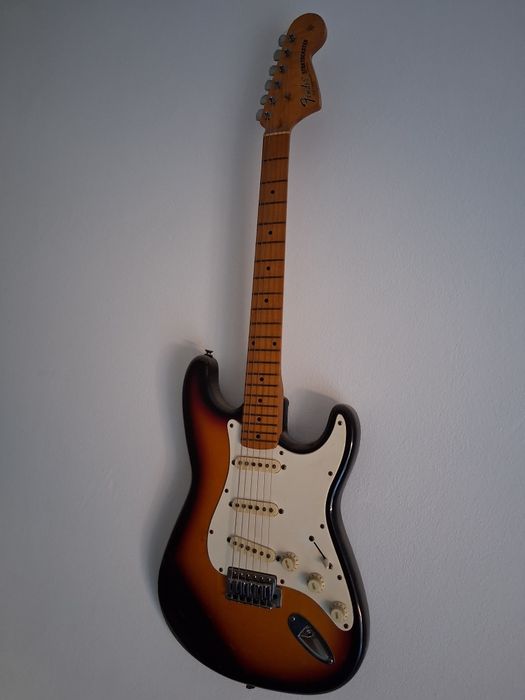 Guitarra stratocaster