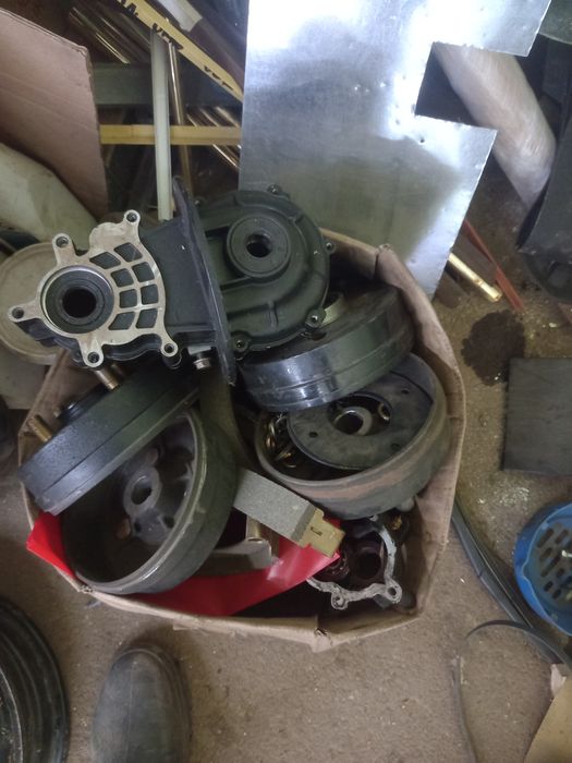 Задний мост с электродвигателем