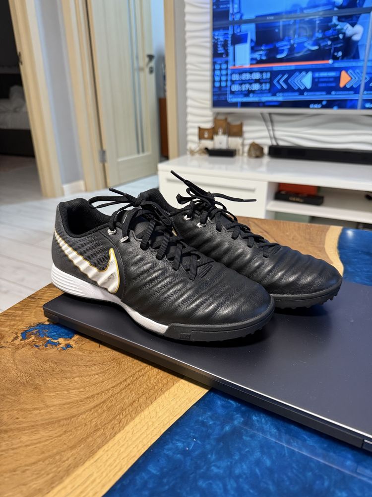 Сороконожки Nike Tempo 897766-002