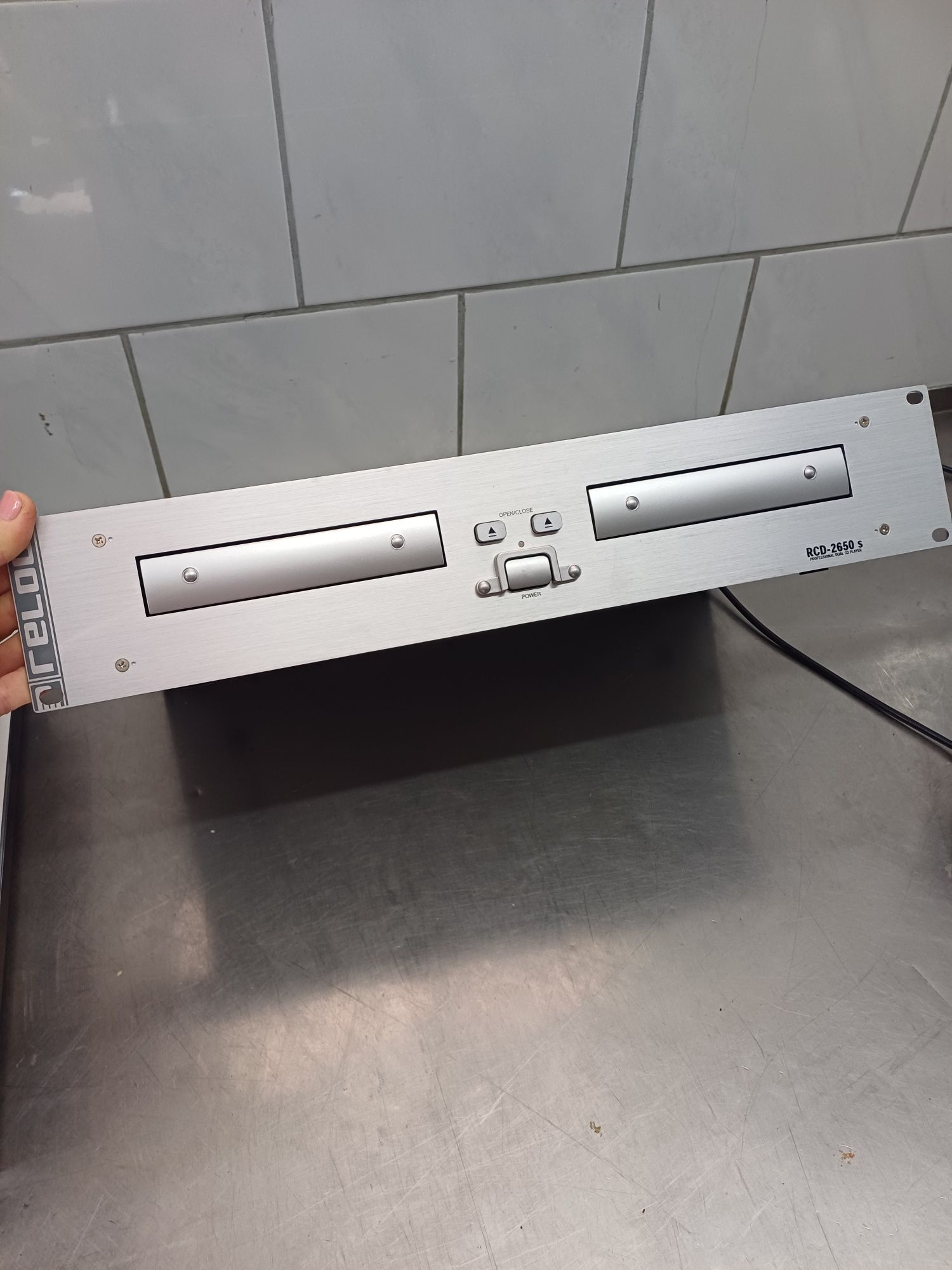 Zestaw DJ ( podwójny odtwarzacz Reloop RCD-2650s]