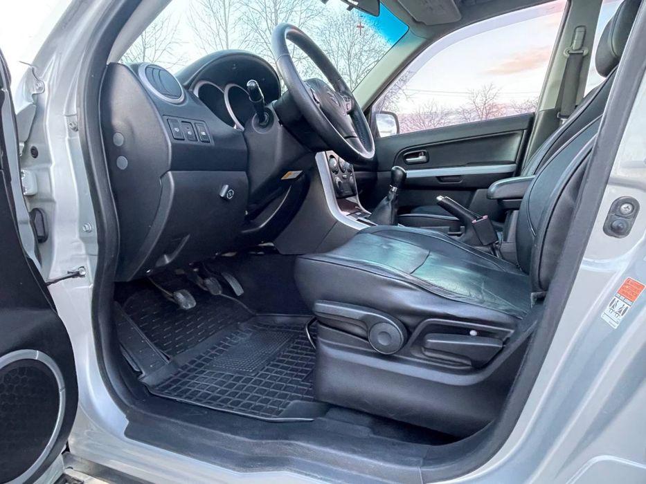 Продам Suzuki Grand Vitara газ бензин повний привід терміново