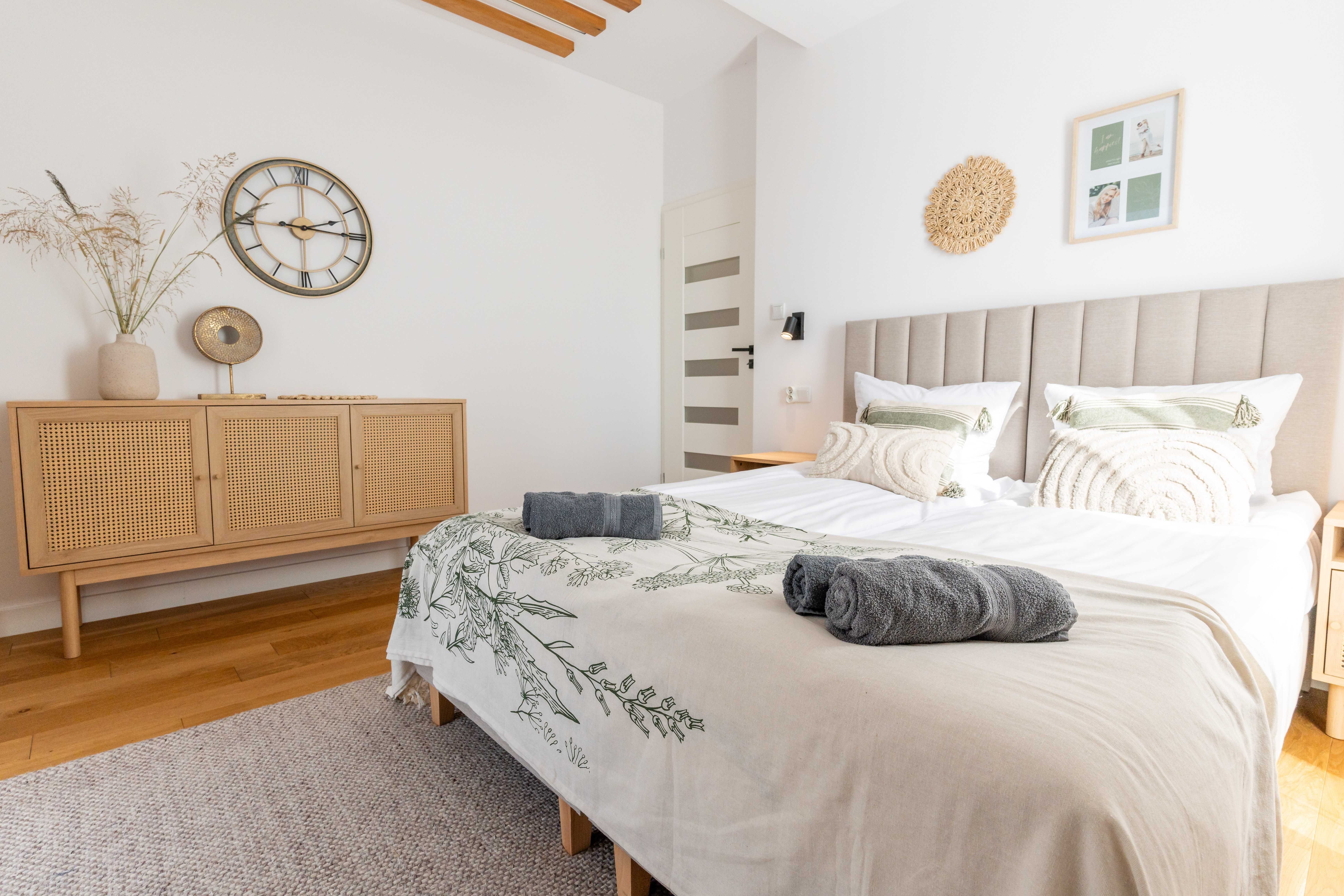 MARINA DELUXE - 80m2, balkon, garaż, widok na jezioro, Mazury, Netflix