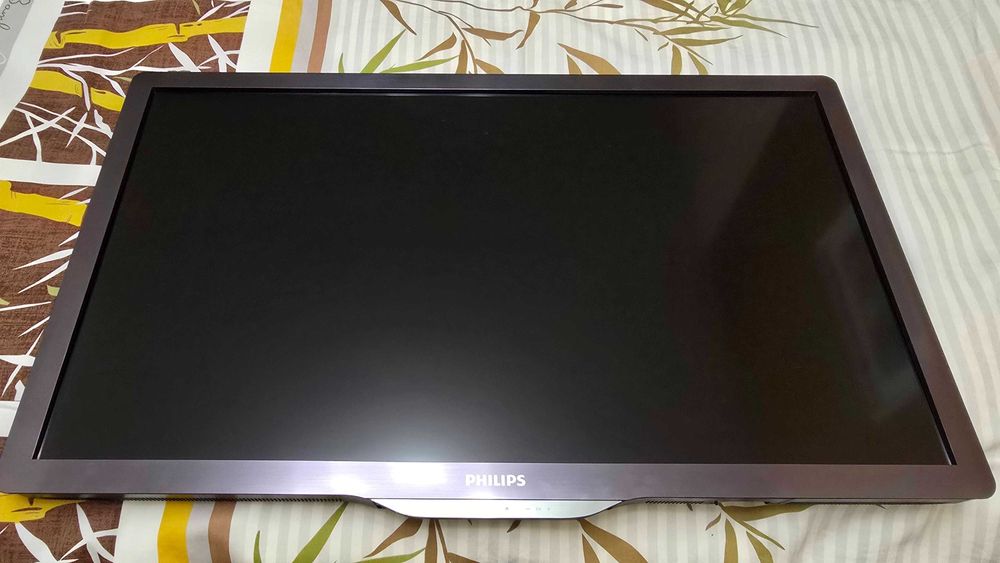 Телевізор Philips 37PFL6606T та TV приставка Android на вибір