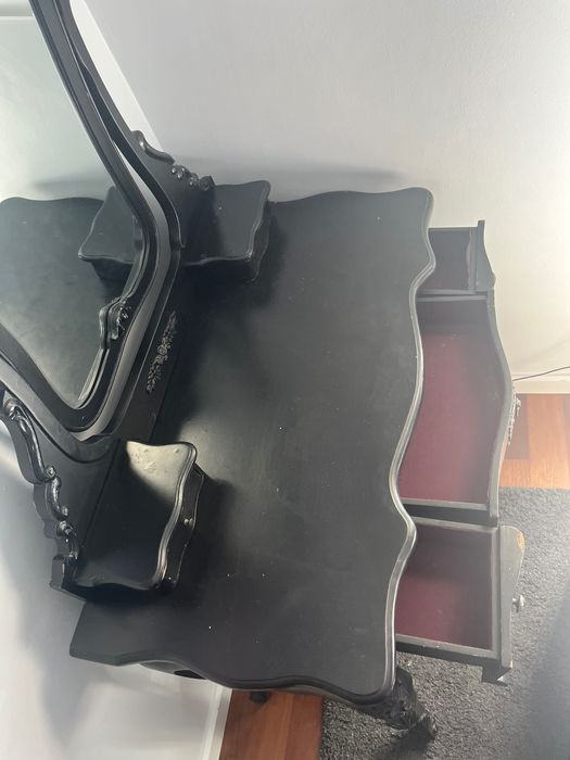 Toaletka, komoda, konsola