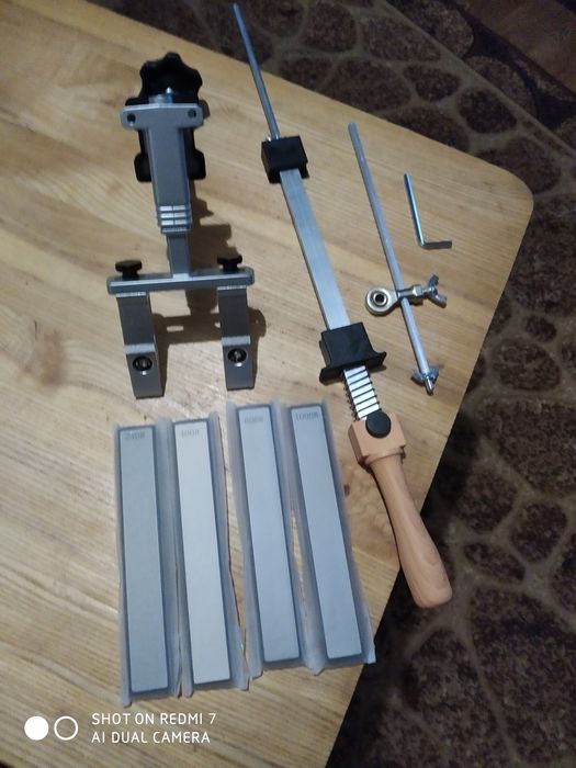 Точилка для ножей + четыре алм. камня