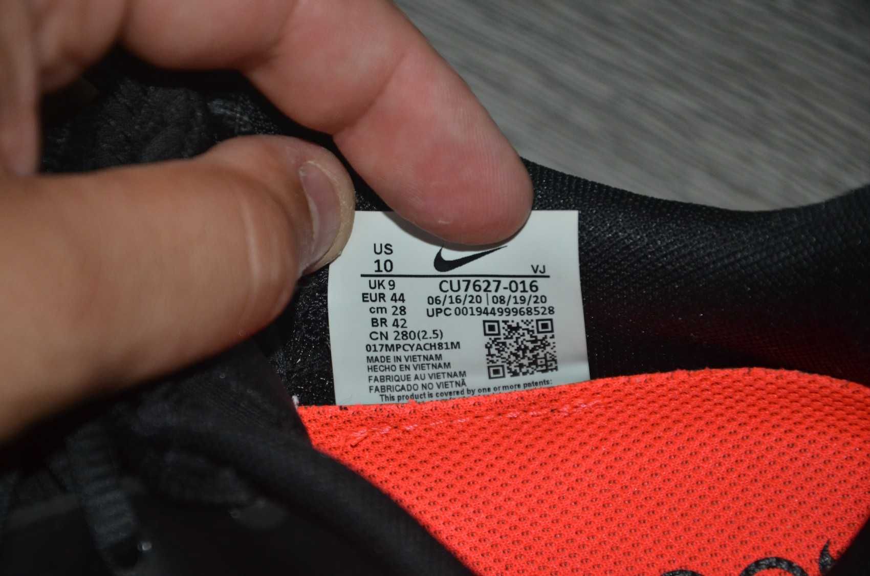 Продам кросівки ФІРМА Nike SuperRep Surge
