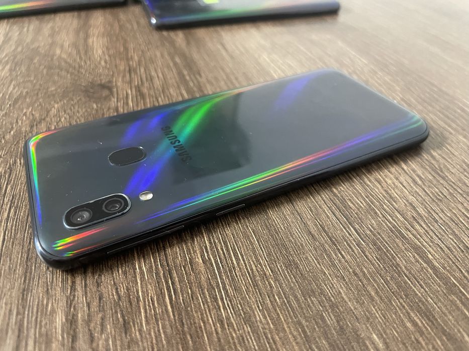 РОЗПРОДАЖ телефон Samsung Galaxy A40 64Г SMA405FN 2020р Гурт - роздріб