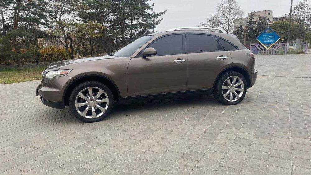 Продам Infiniti FX 35