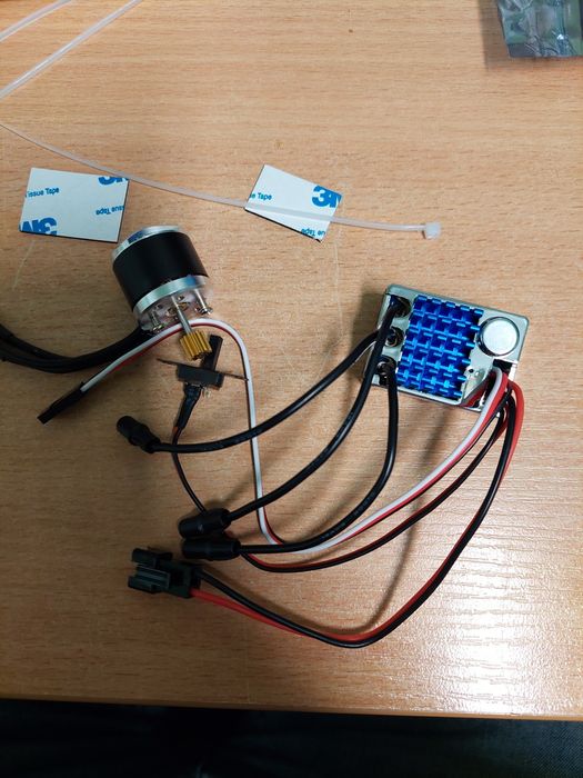 Silnik bezszczotkowy Outrunner AM32 45A ESC do samochodów RC 1/12