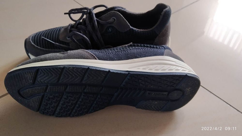 Buty sportowe wzór 904/MON rozm. 36