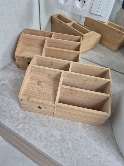 Organizer na kosmetyki biżuterię