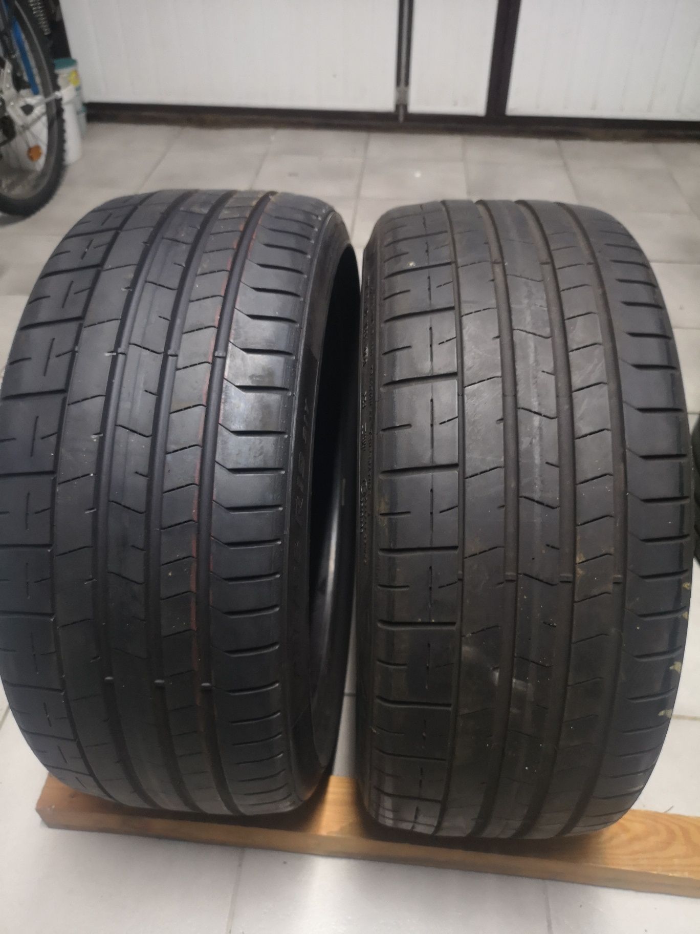 Opony Pirelli P Zero TM i AO1 235/35r19