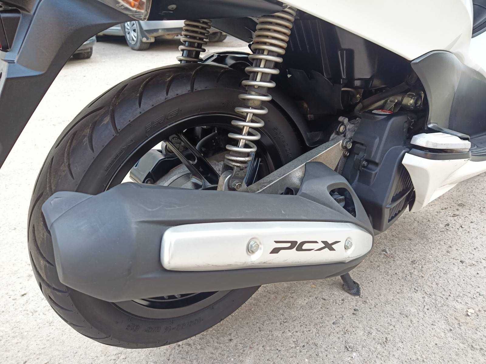 Honda PCX 125 скутер