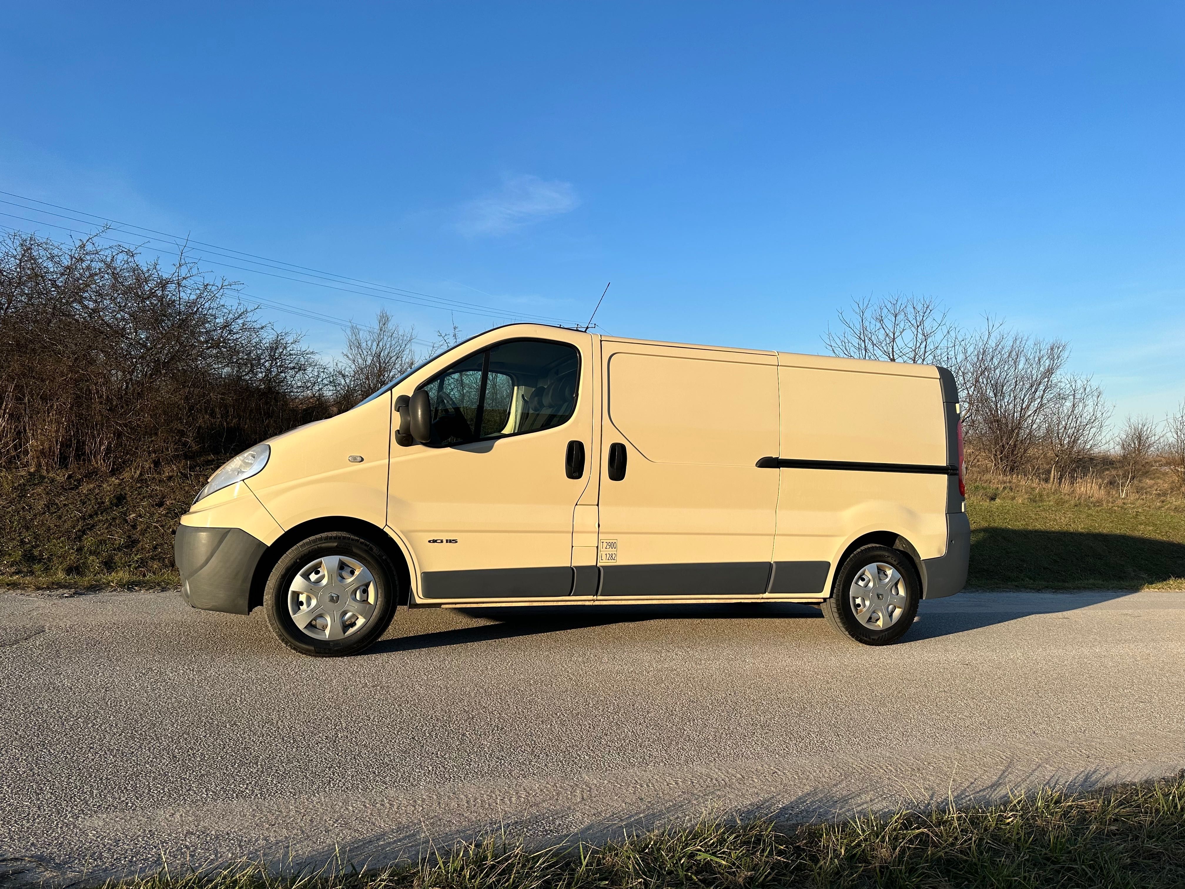 Renault Trafic Vivaro long