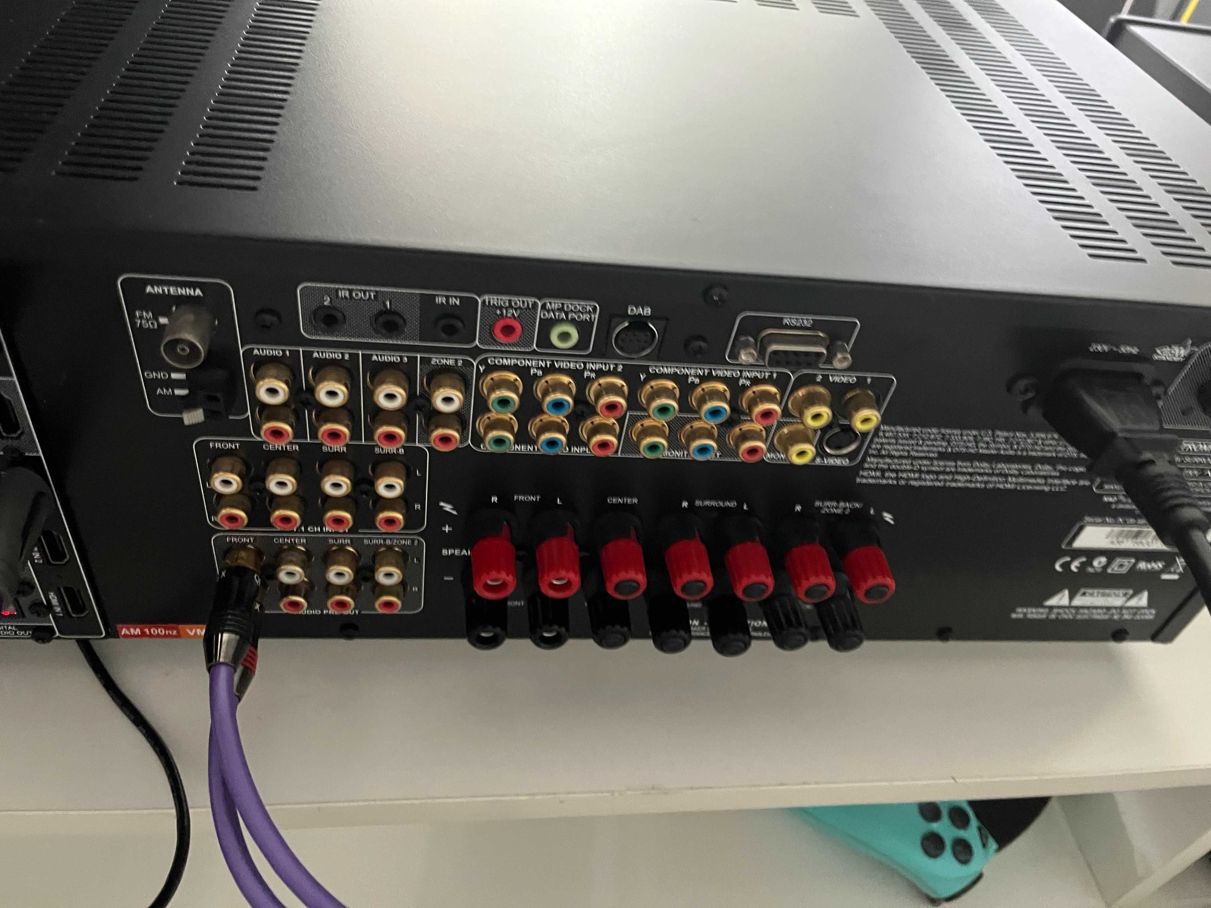 NAD T758 amplituner BluOS streamer