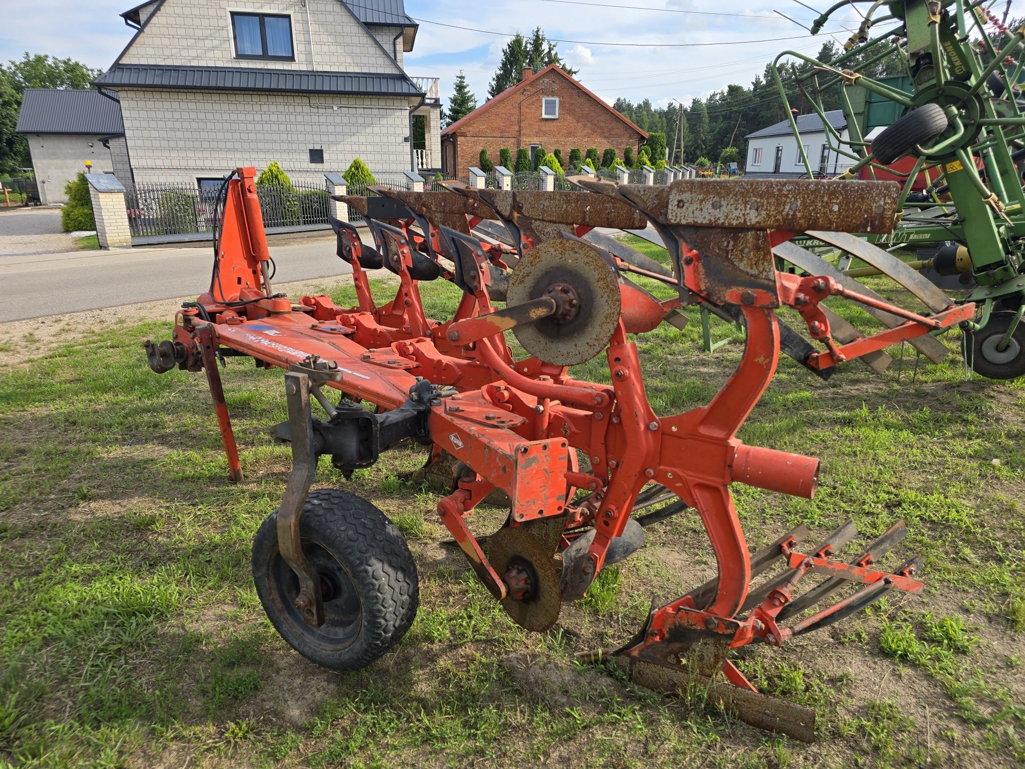 Pług obrotowy Kuhn Multi Master 121 non stop imp Niemcy Lemken