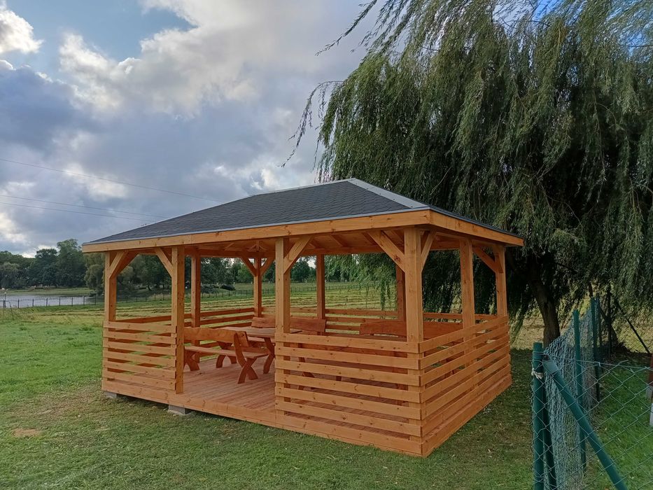 Nowoczesna altana , zadaszenie ,altanka klasyczna