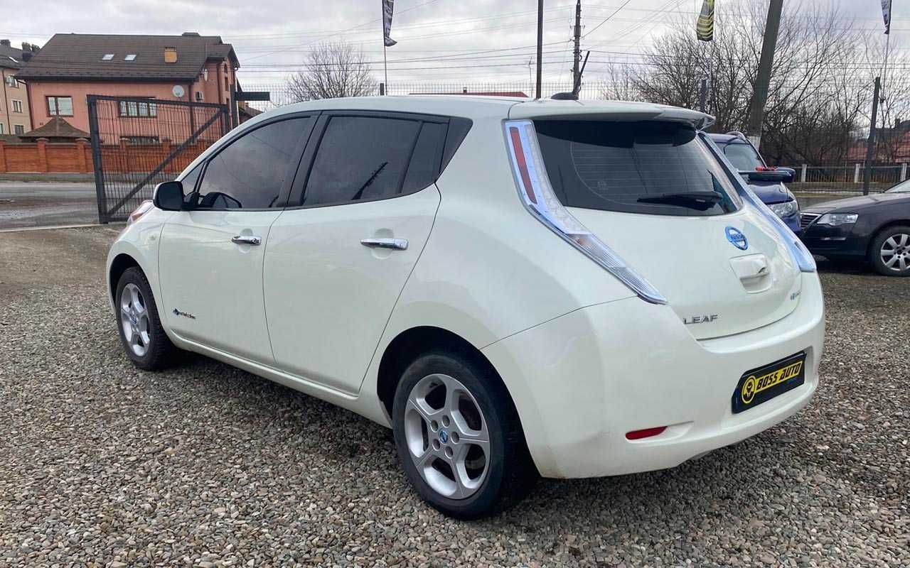 Nissan Leaf 2011