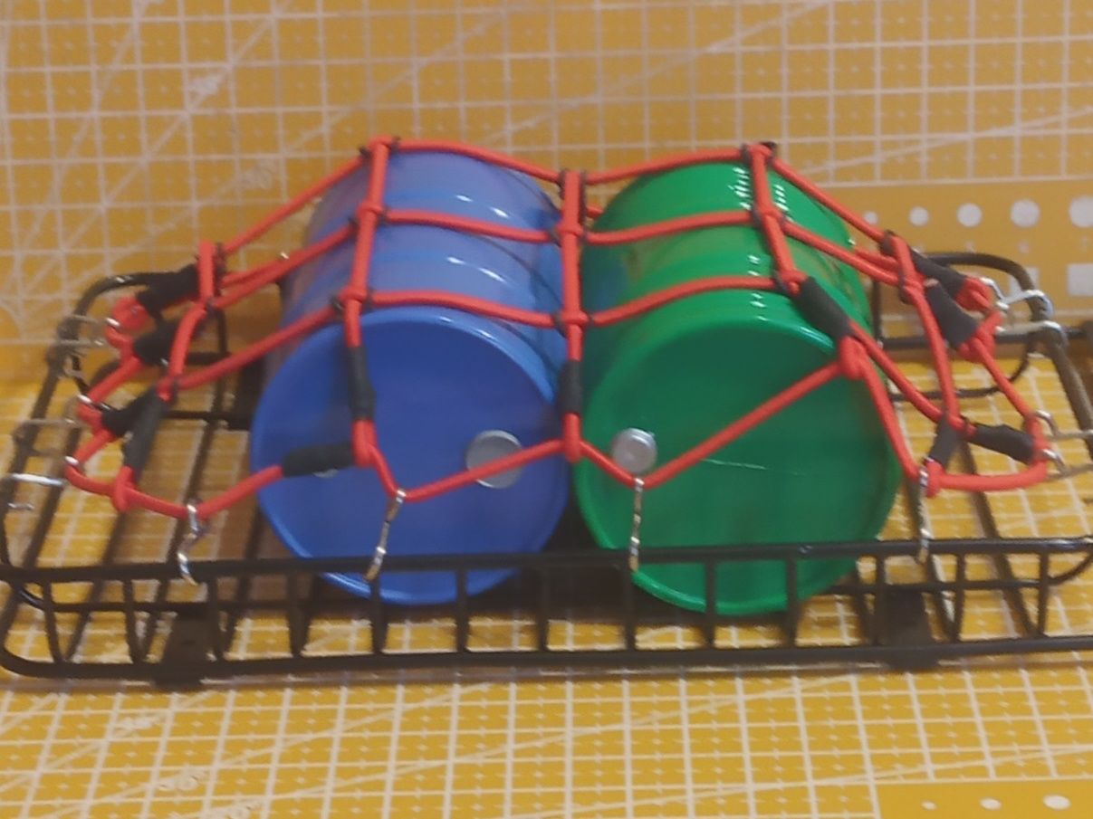 Zielona beczka 96x60mm 1:10 dekoracje do modelu rc TRX SCX AMEWI FMS