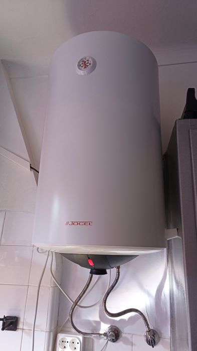 Termocumulador 80L da marca Jocel