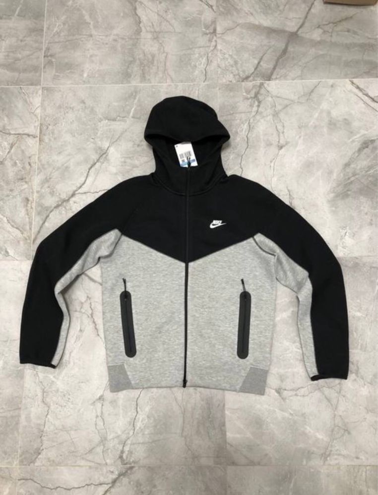 Nike tech fleece