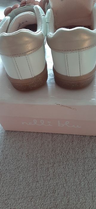 Buty dla dziewczynki