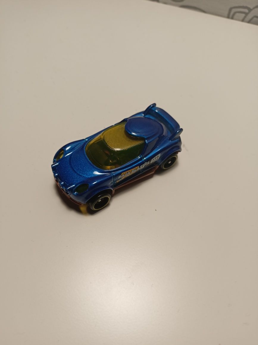 Auto samochód hot wheels