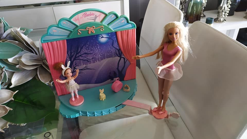 Barbie e Kelly Eu quero ser professora de ballet