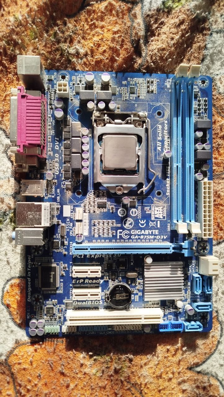 Материнська плата gigabate ga-b75m-d3v.  I5-3470