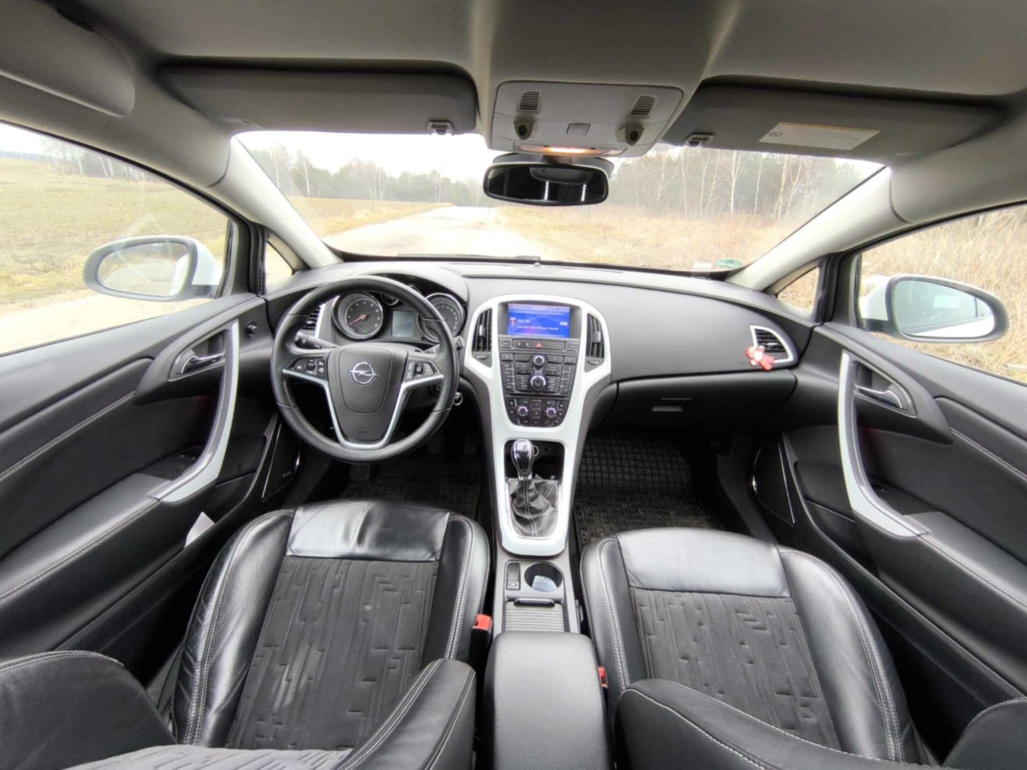 Astra GTC 1.6T 2011