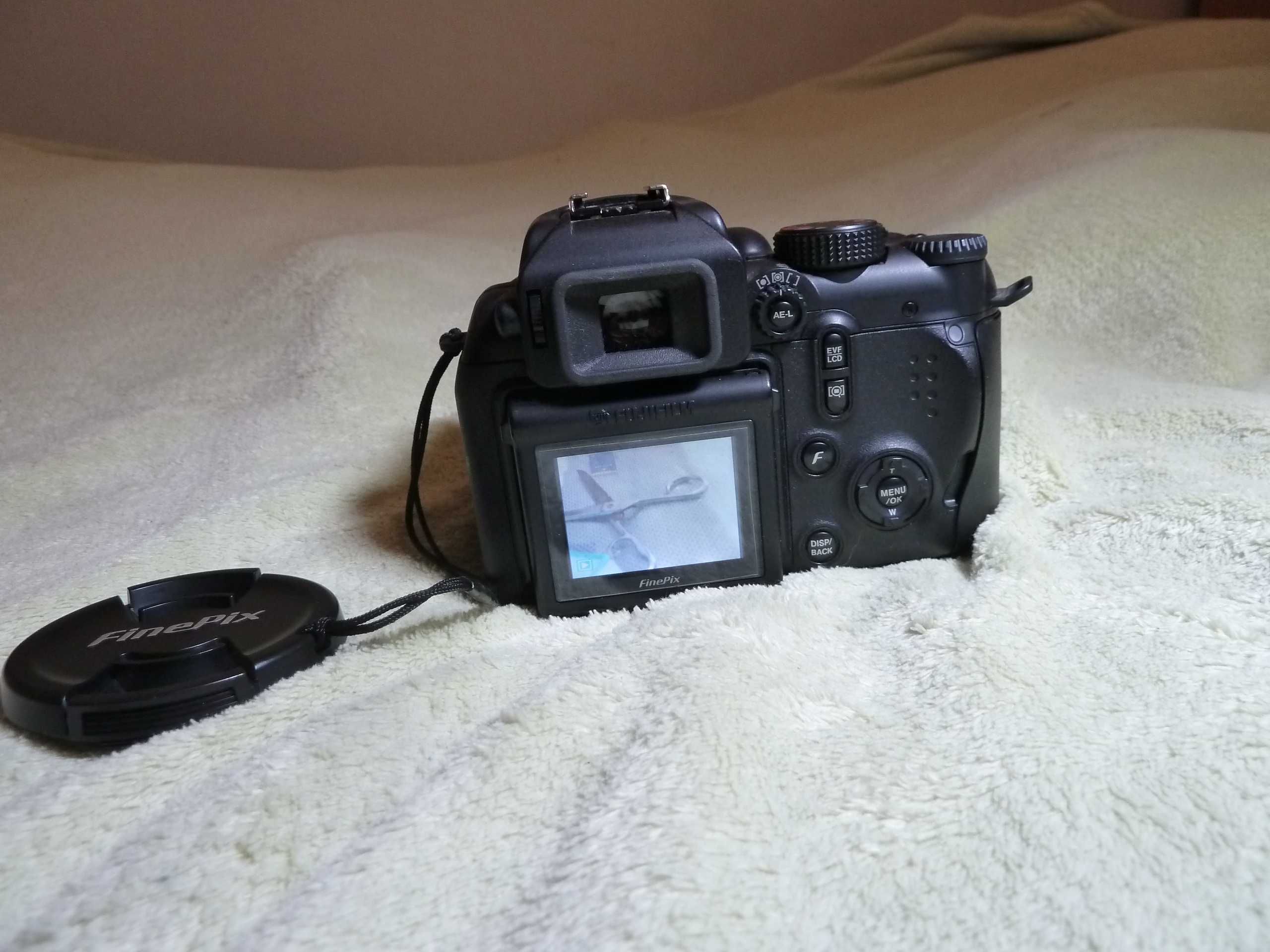 Fujifilm Finepix 9500 w stanie praktycznie jak nowy. Bialy kruk. RAW
