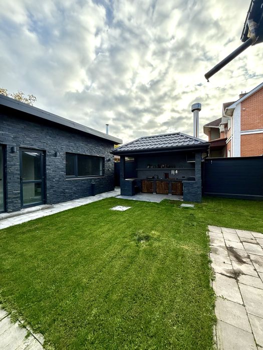 Чайки Продаж будинку 211 кв.м 5 соток