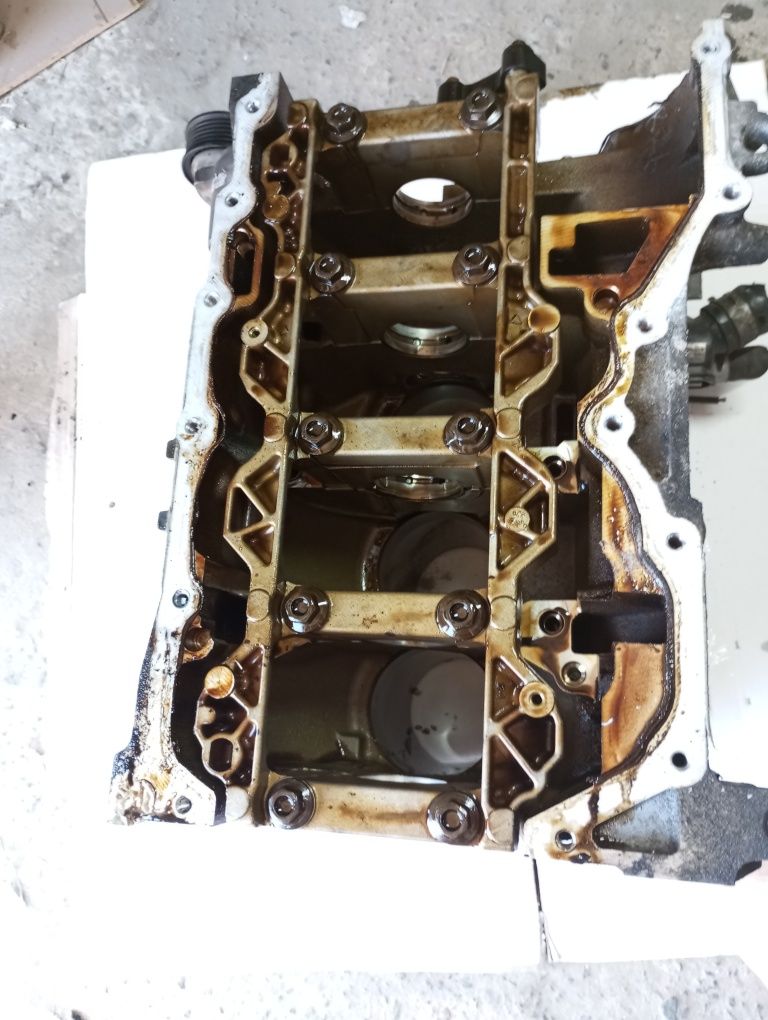 Блок циліндрів двигуна 2.3 L3 Mazda 6 Tribute Ford
