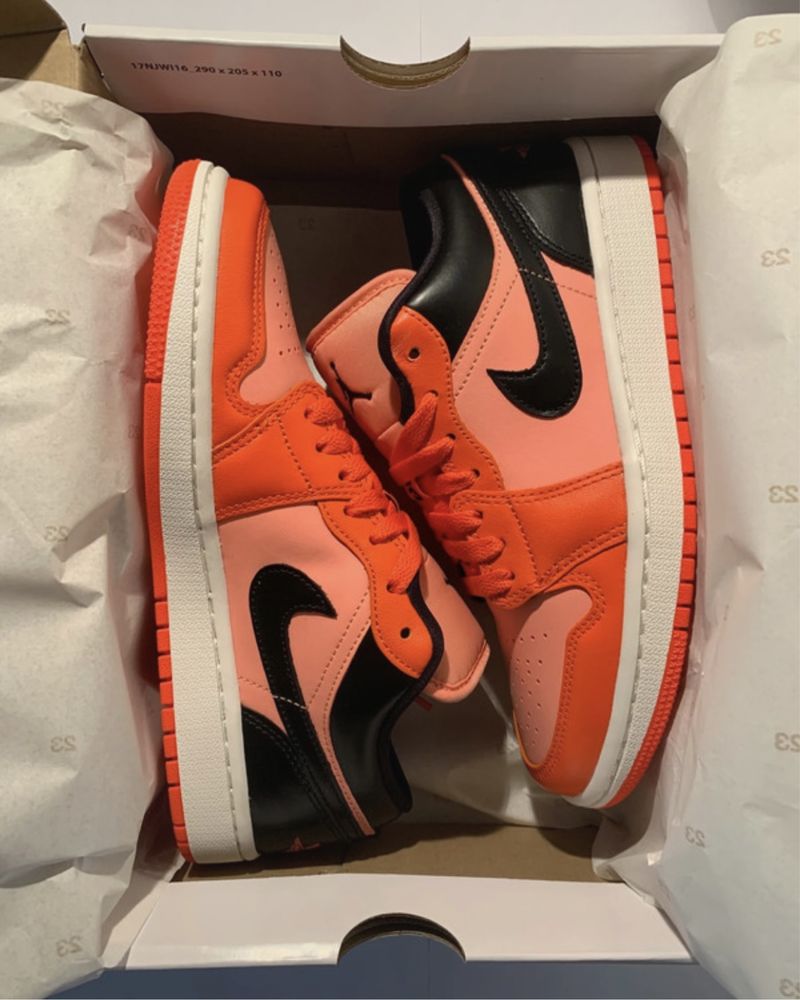 Jordan 1 Low Orange Black (W}