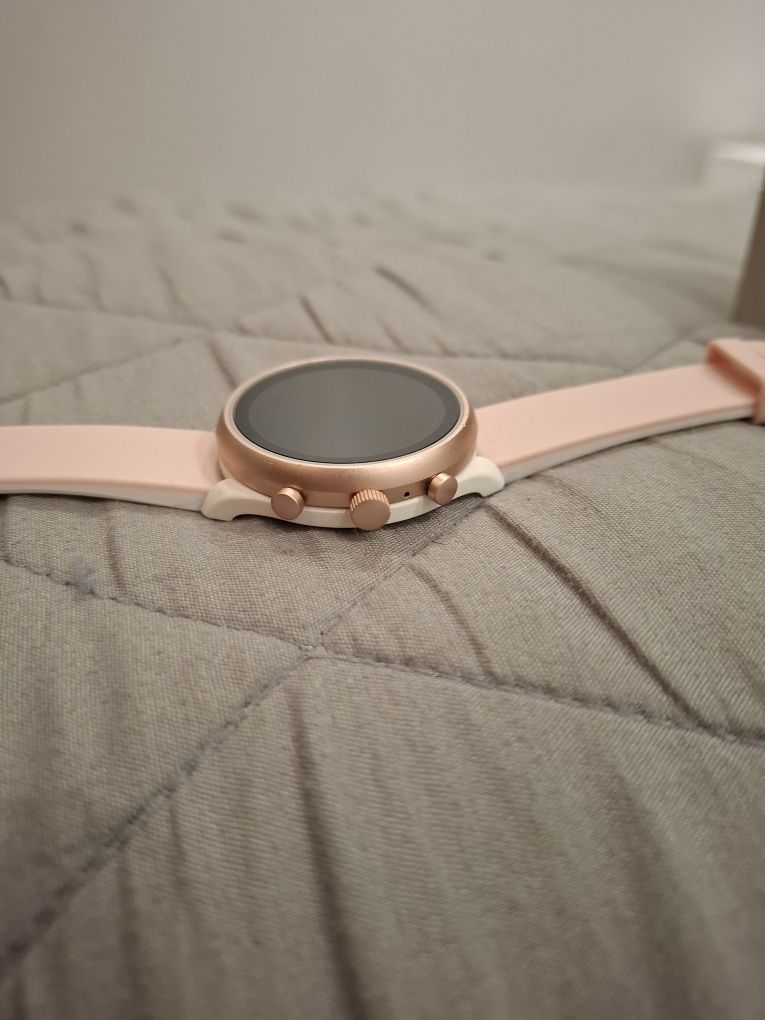 Smartwatch Fossil FTW6022 różowy nowy