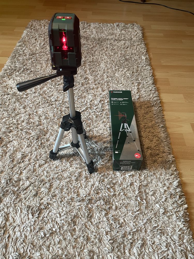 Laser krzyżakowy ze statywem Parkside PKLL 10 B4