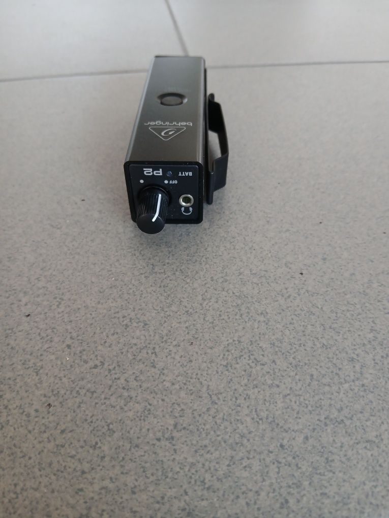 Behringer P2 wzmacniacz słuchawkowy